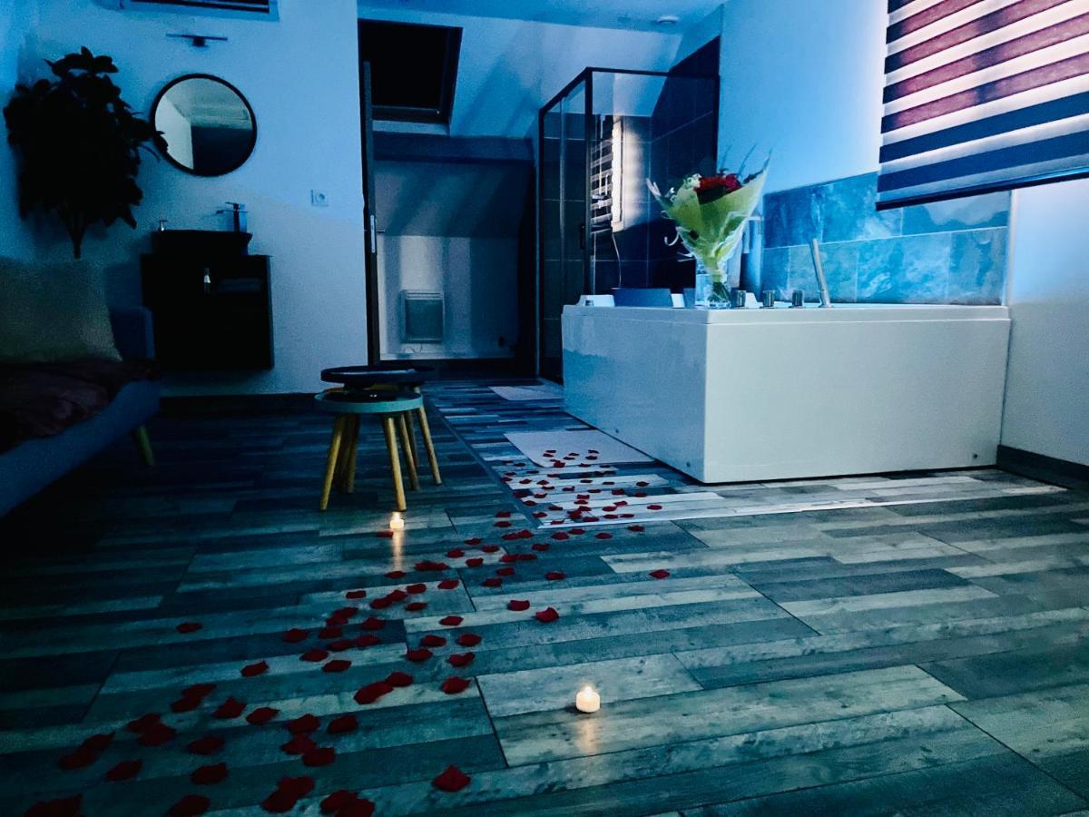 La Bulle de Romance Tigy Extérieur photo